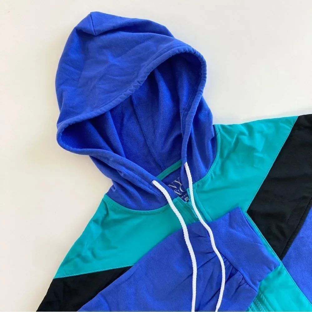 90's Style Hoodie - Picture 2 of 11